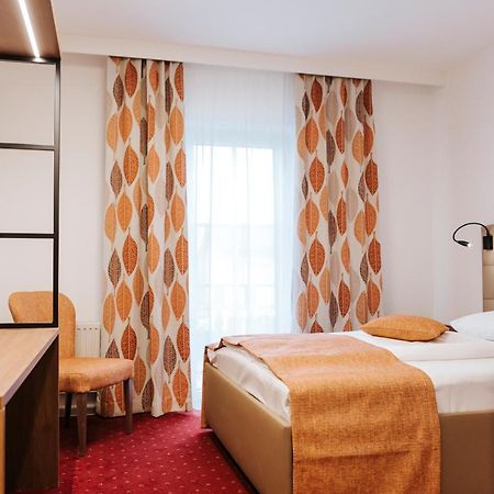 Hotel Der Stockinger Унтерпремстеттен Экстерьер фото