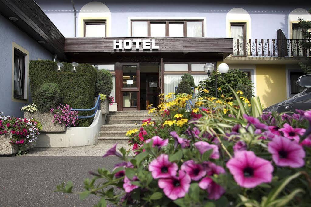 Hotel Der Stockinger Унтерпремстеттен Экстерьер фото